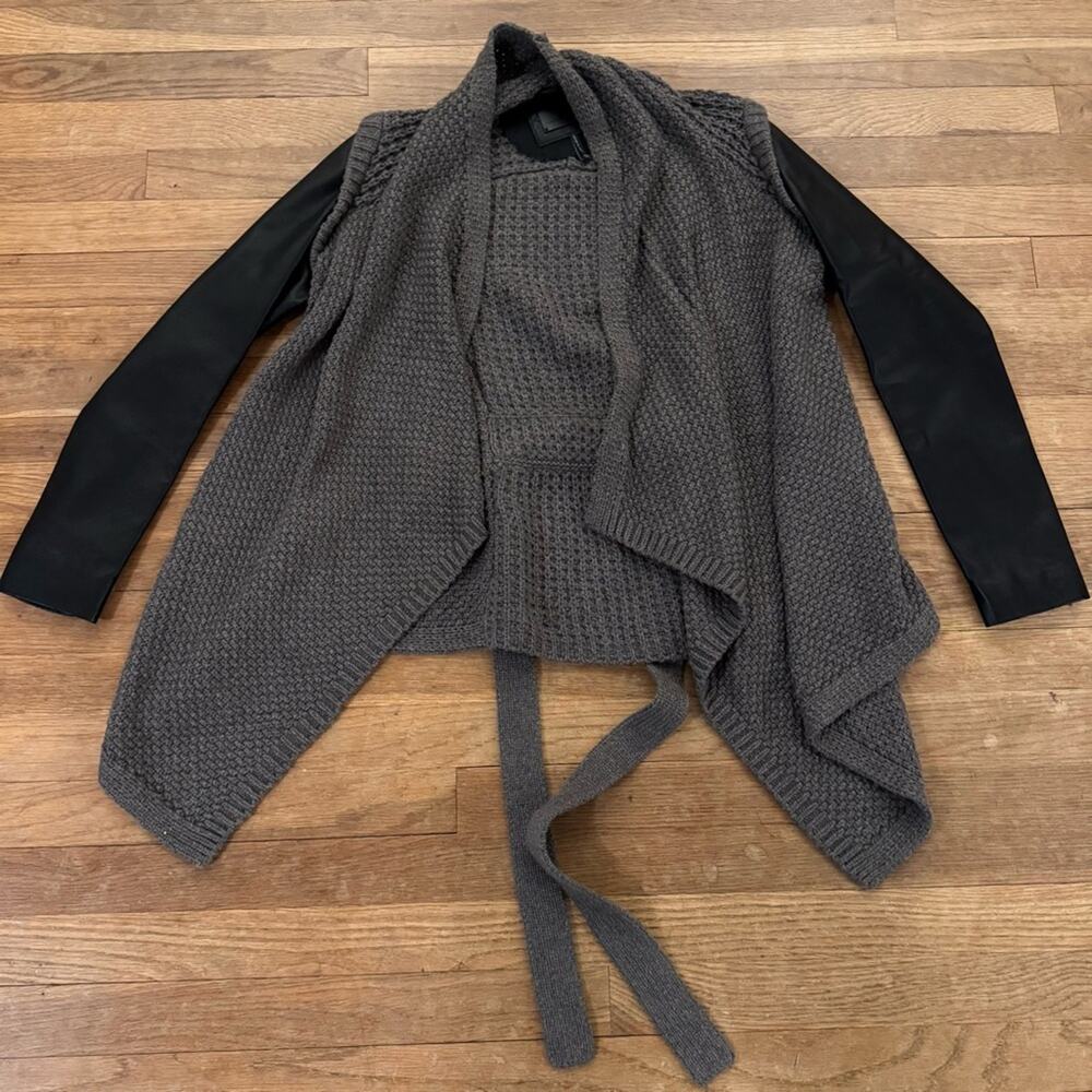 Cine wool blend pig skin open front asymmetrical cardigan sweater XS
b59